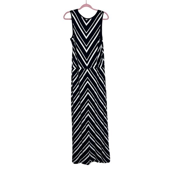 Chico’s Zenergy Kiki Stripe Maxi Dress Black White Size 1 (M/8) NWT - Picture 2 of 4